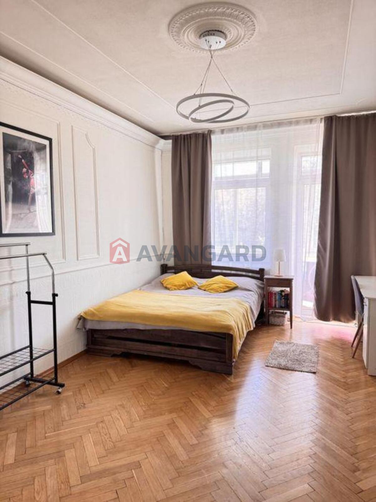 5 ��. ��������, 158/-/23 ��. �., 3/6 ������ ���� 11