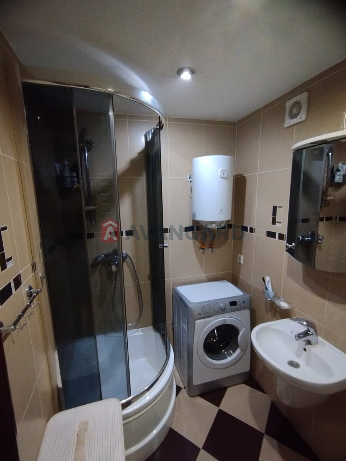 2 ����. ��������, 46/28/7 ��. �., 3/5 ���� ���� 15