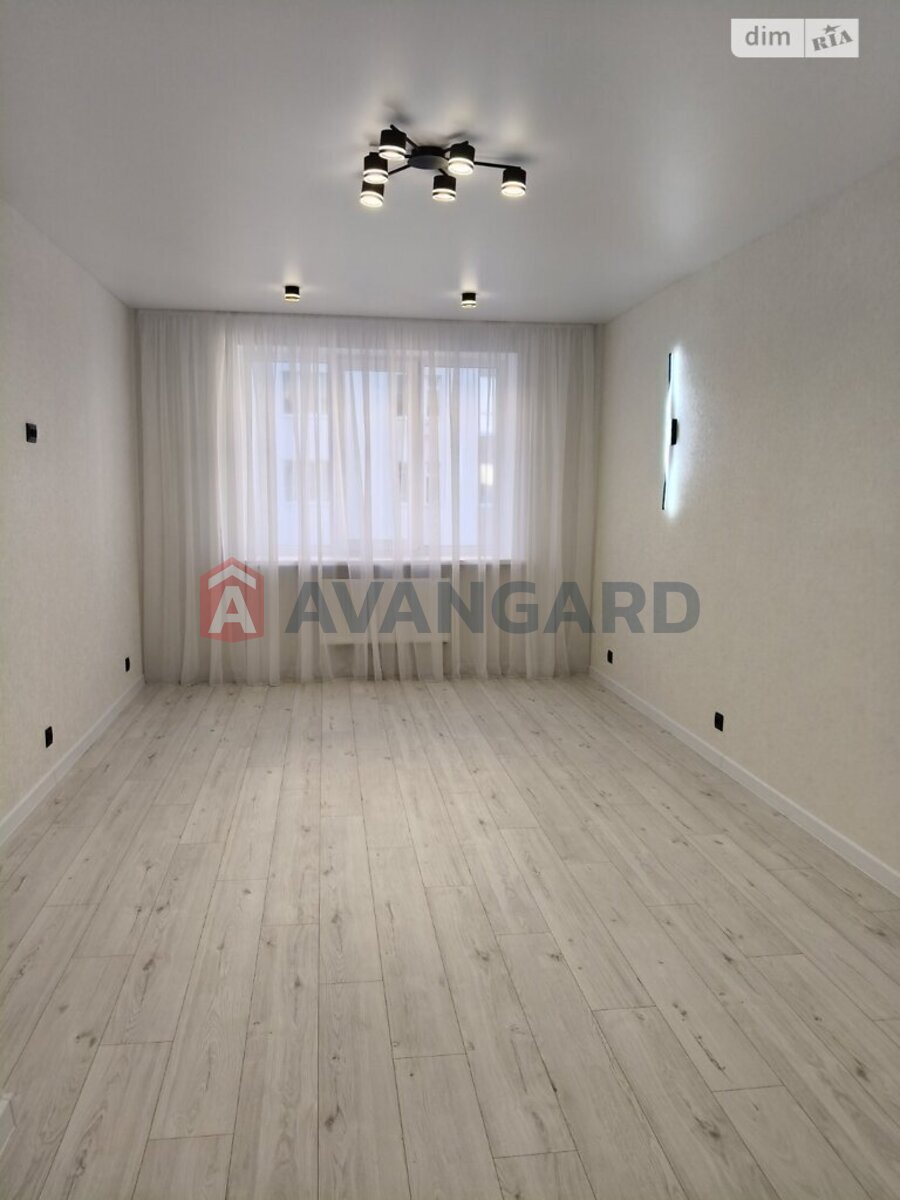 1 ��. ��������, 45/23/11 ��. �., 8/10 ������ ���� 2