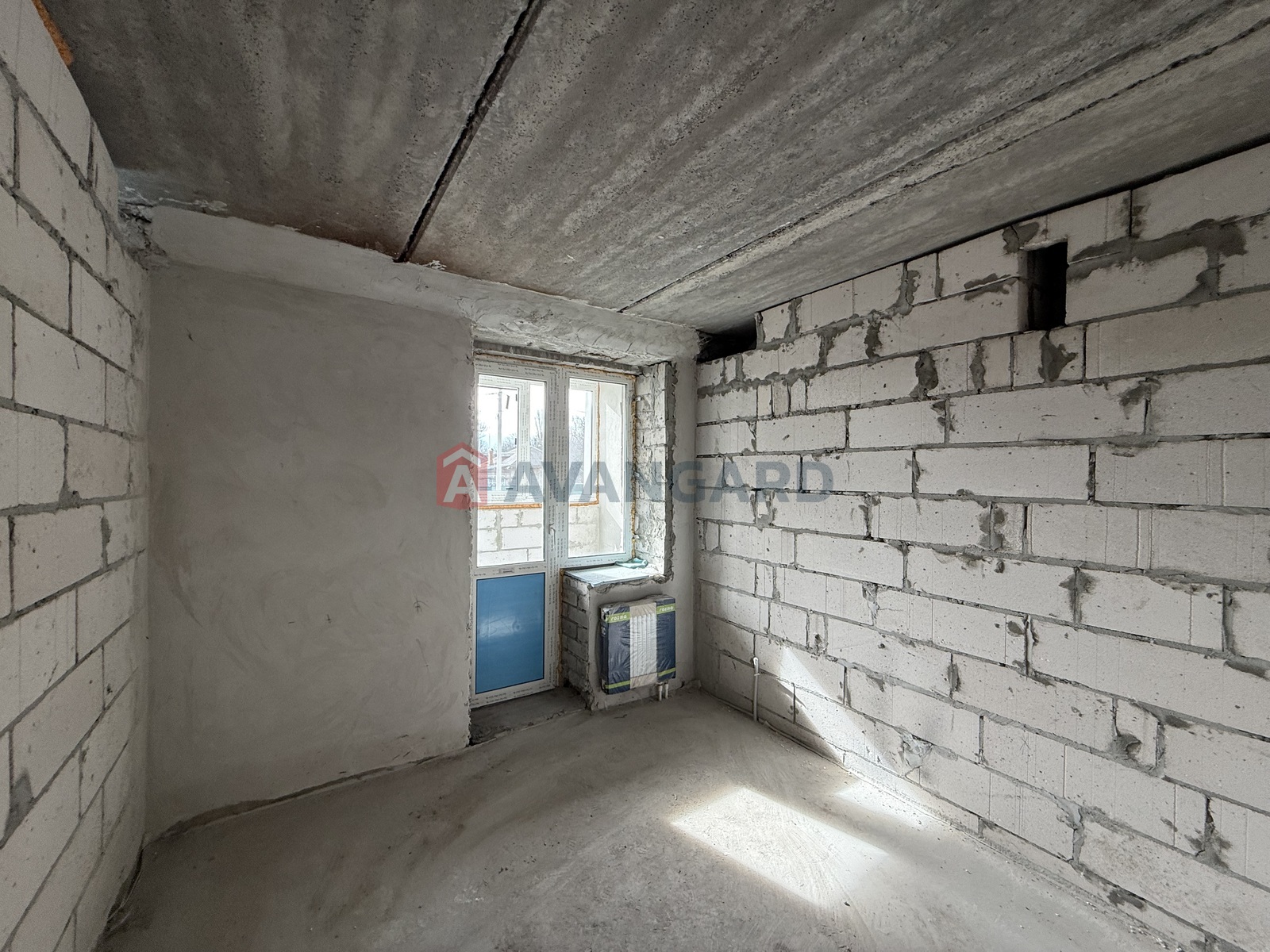 2 ��. ��������, 58/33/8 ��. �., 1/10 ������ ���� 8