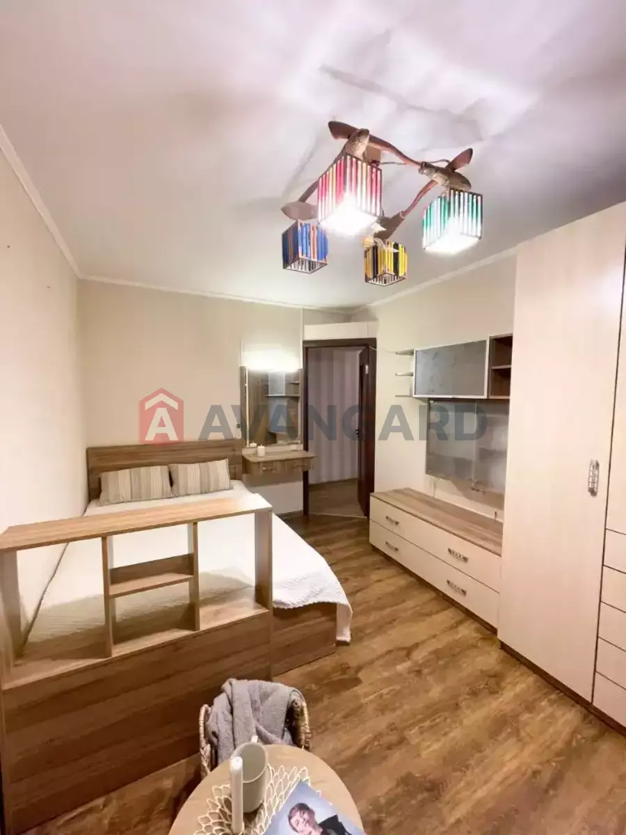 3 ��. ��������, 68/39/8 ��. �., 9/9 ������ ���� 6