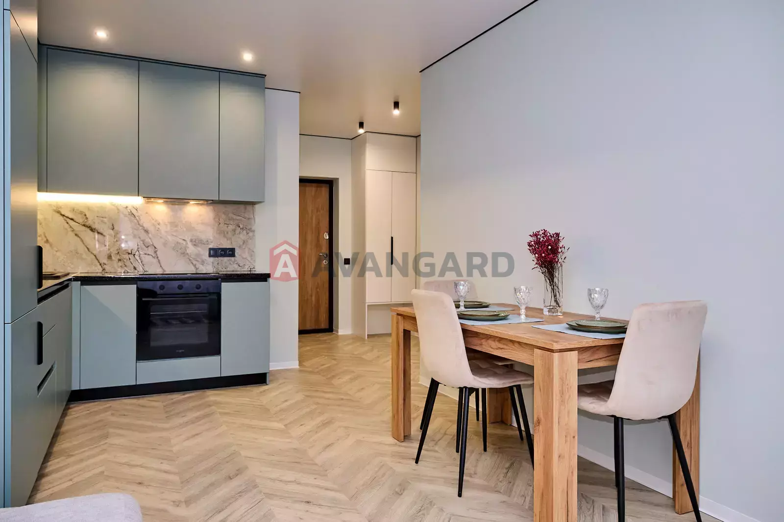 1 ��. ��������, 43/-/18 ��. �., 20/23 ������ ���� 14