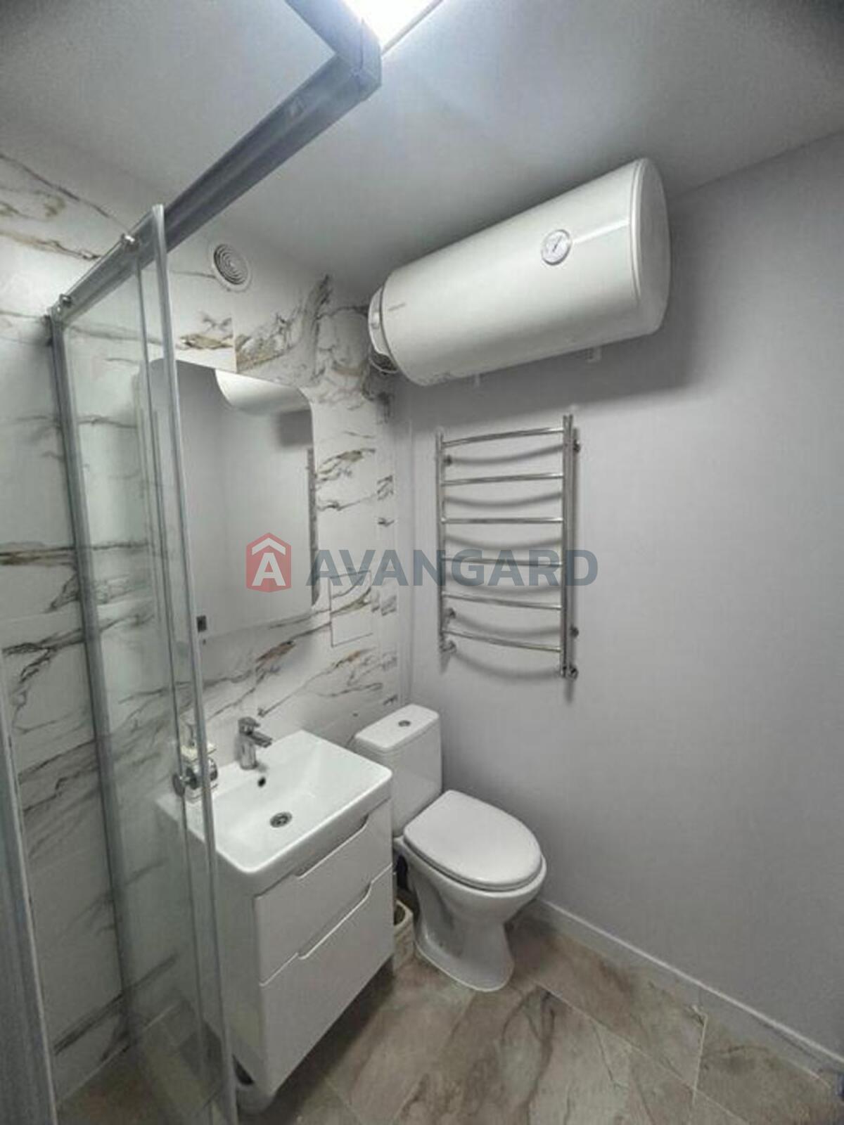 1 ��. ��������, 40/-/8 ��. �., 5/5 ������ ���� 11