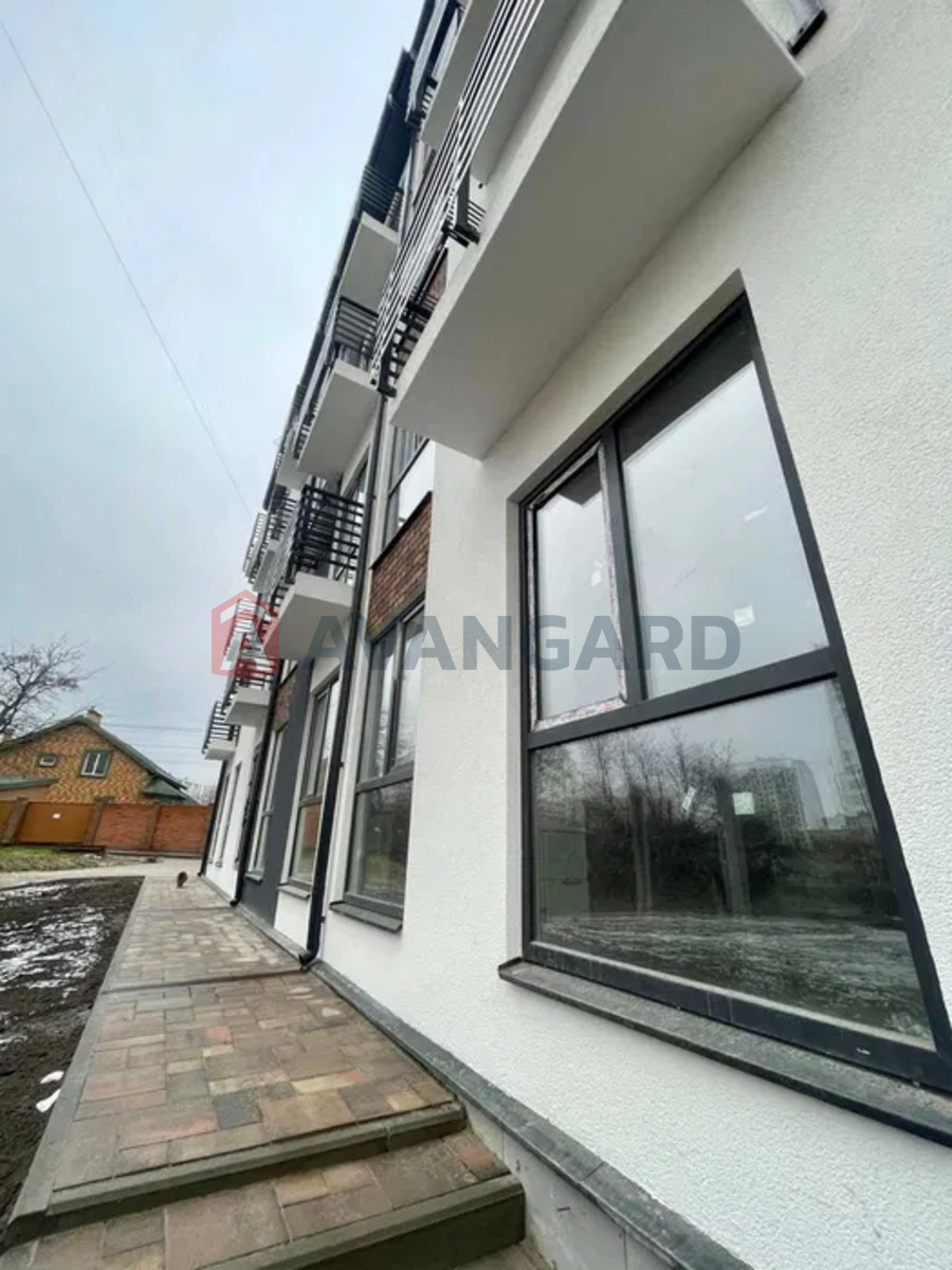 1 ��. ��������, 46/-/5 ��. �., 2/4 ������ ���� 18