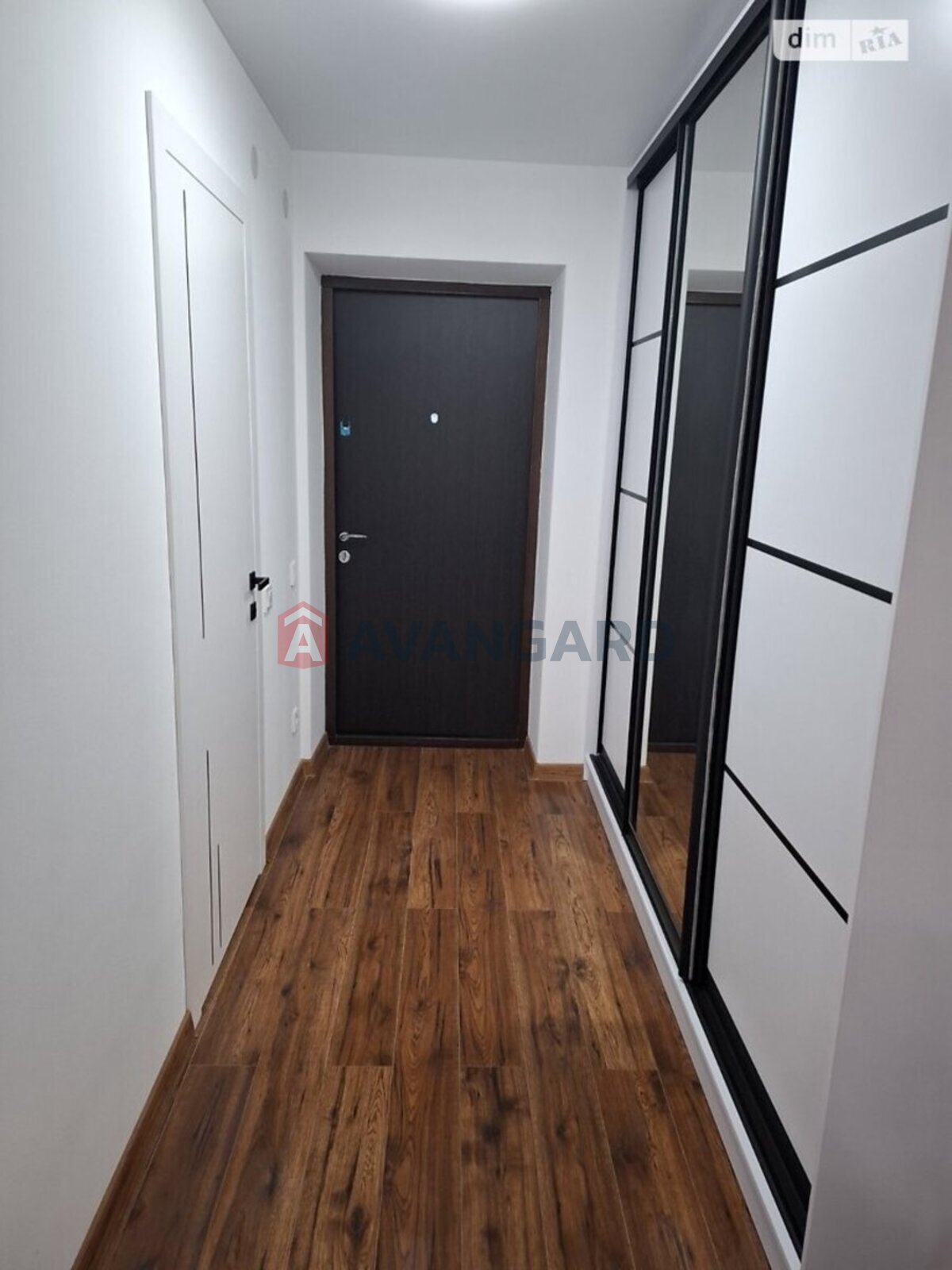 1 ��. ��������, 27/19/4 ��. �., 9/12 ������ ���� 3