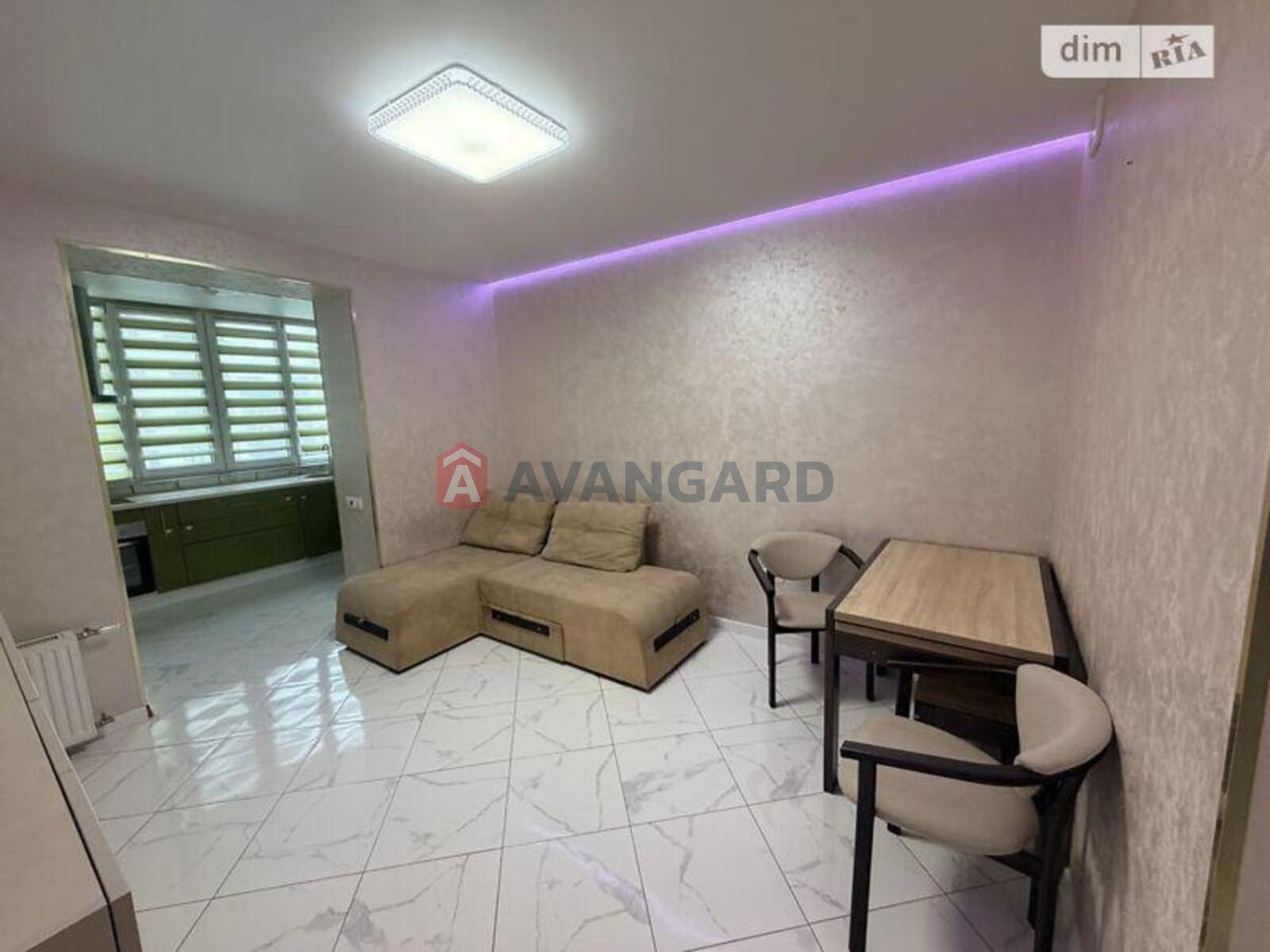 2 ��. ��������, 62/44/15 ��. �., 5/14 ������ ���� 10