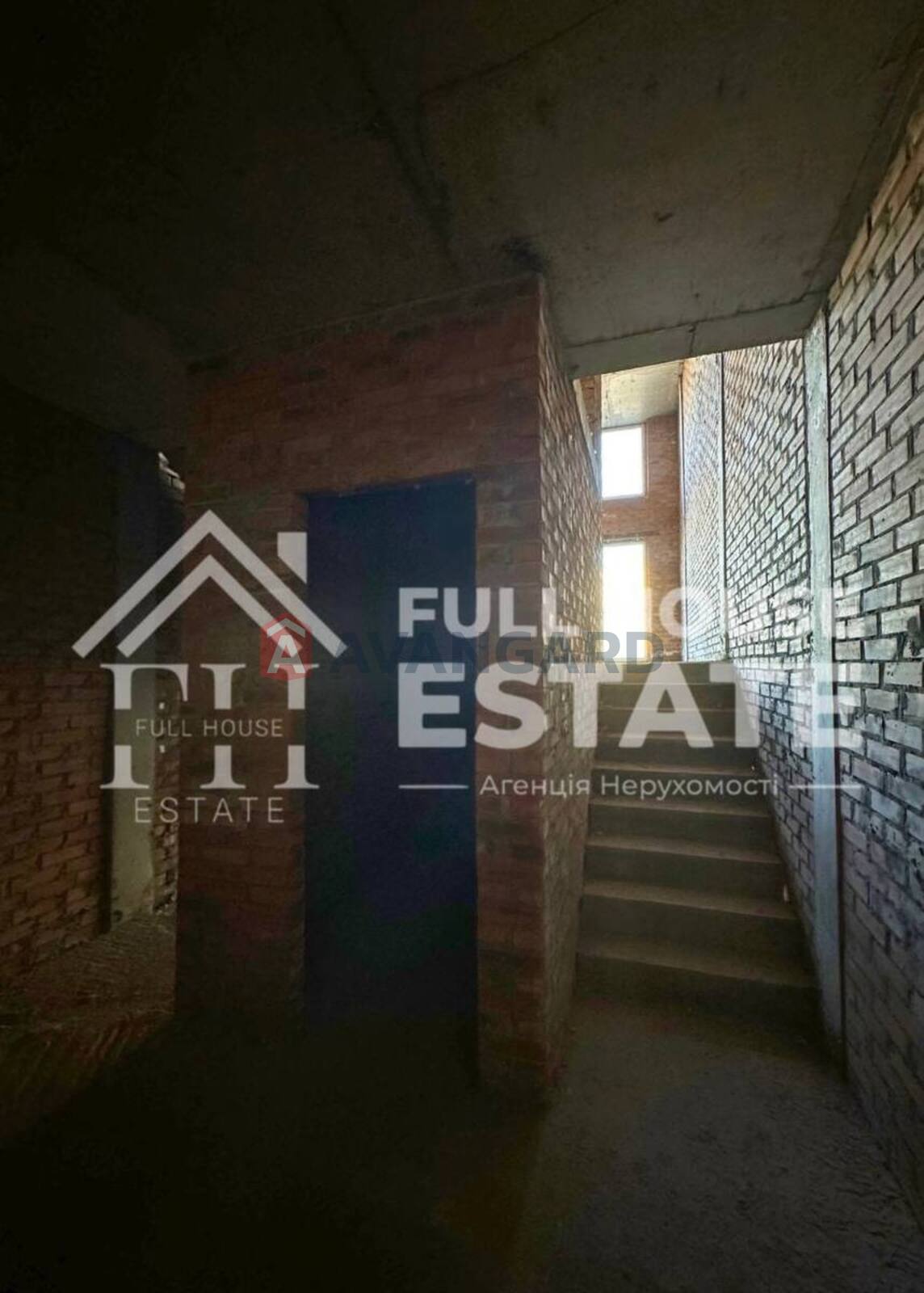 4 ��. ��������, 155/110/20 ��. �., 3/5 ������ ���� 13