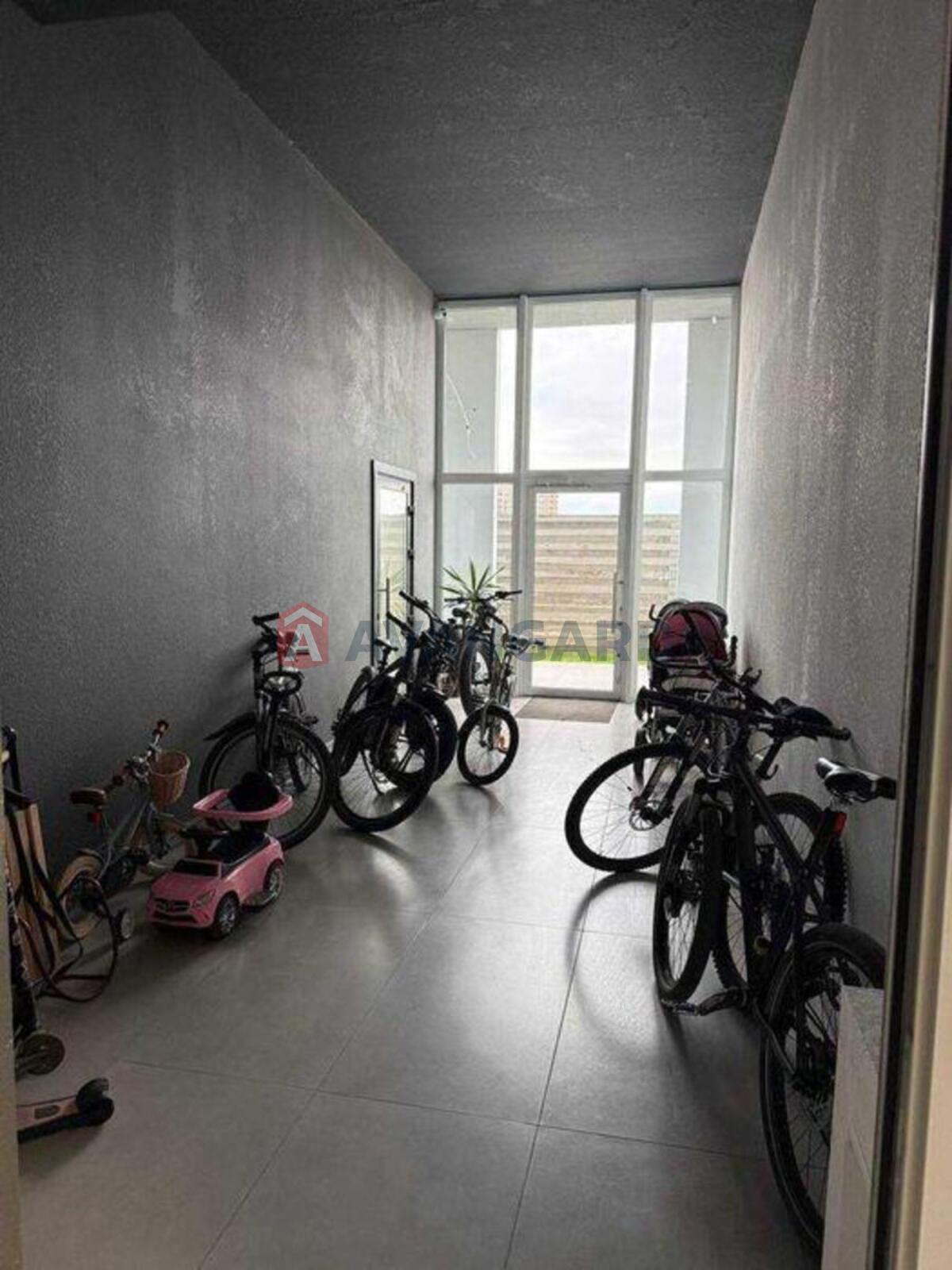 1 ��. ��������, 24/-/4 ��. �., 4/10 ������ ���� 17