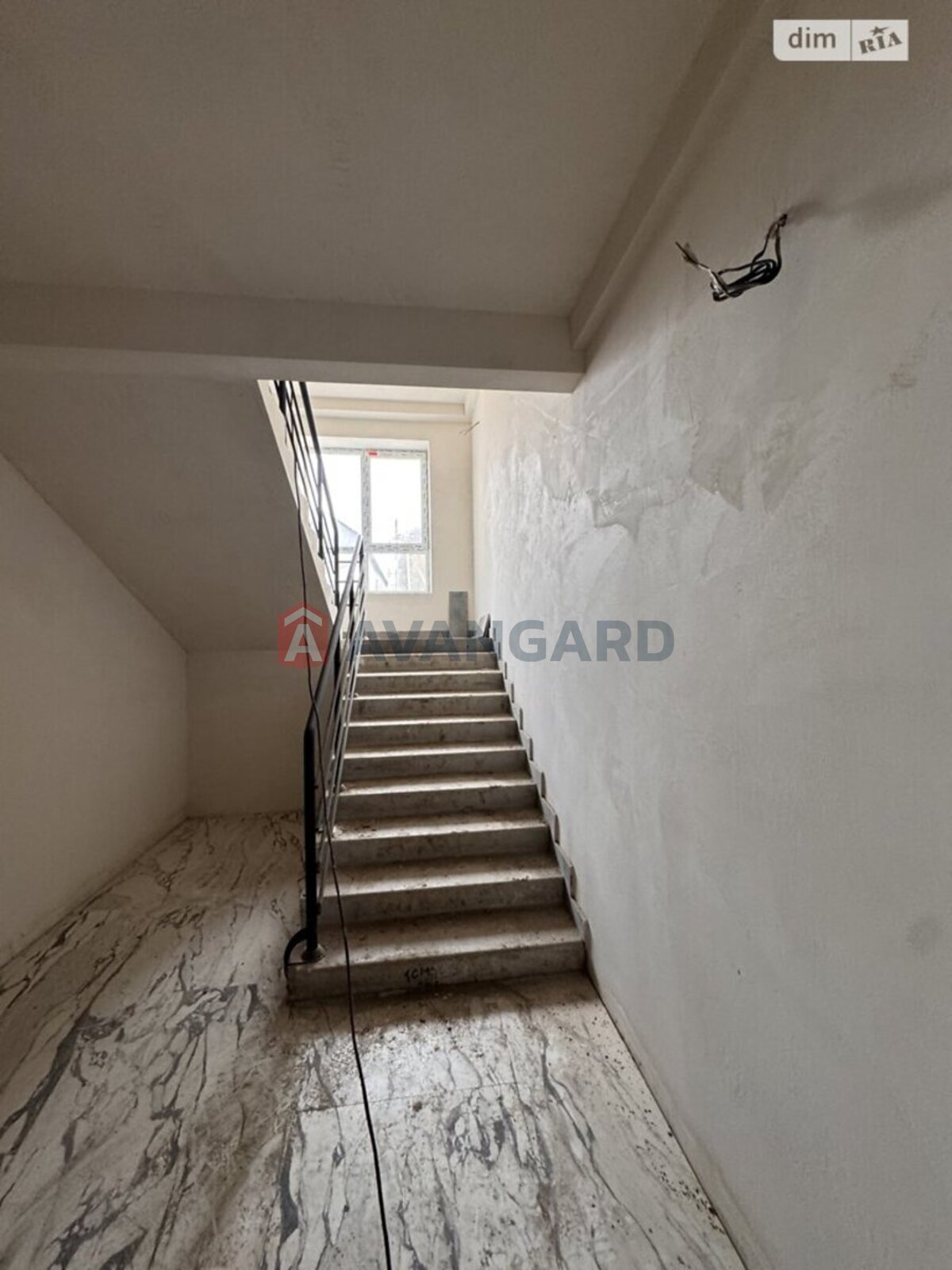 2 ��. ��������, 73/-/19 ��. �., 2/10 ������ ���� 4