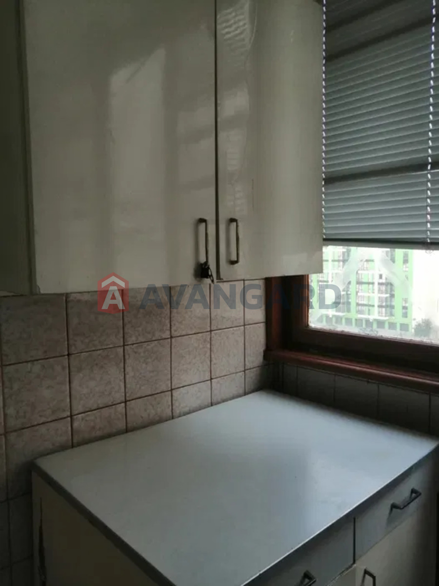 3 ��. ��������, 67/-/9 ��. �., 7/10 ������ ���� 14