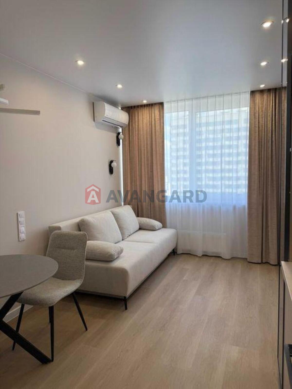 1 ��. ��������, 42/-/16 ��. �., 19/25 ������ ���� 4