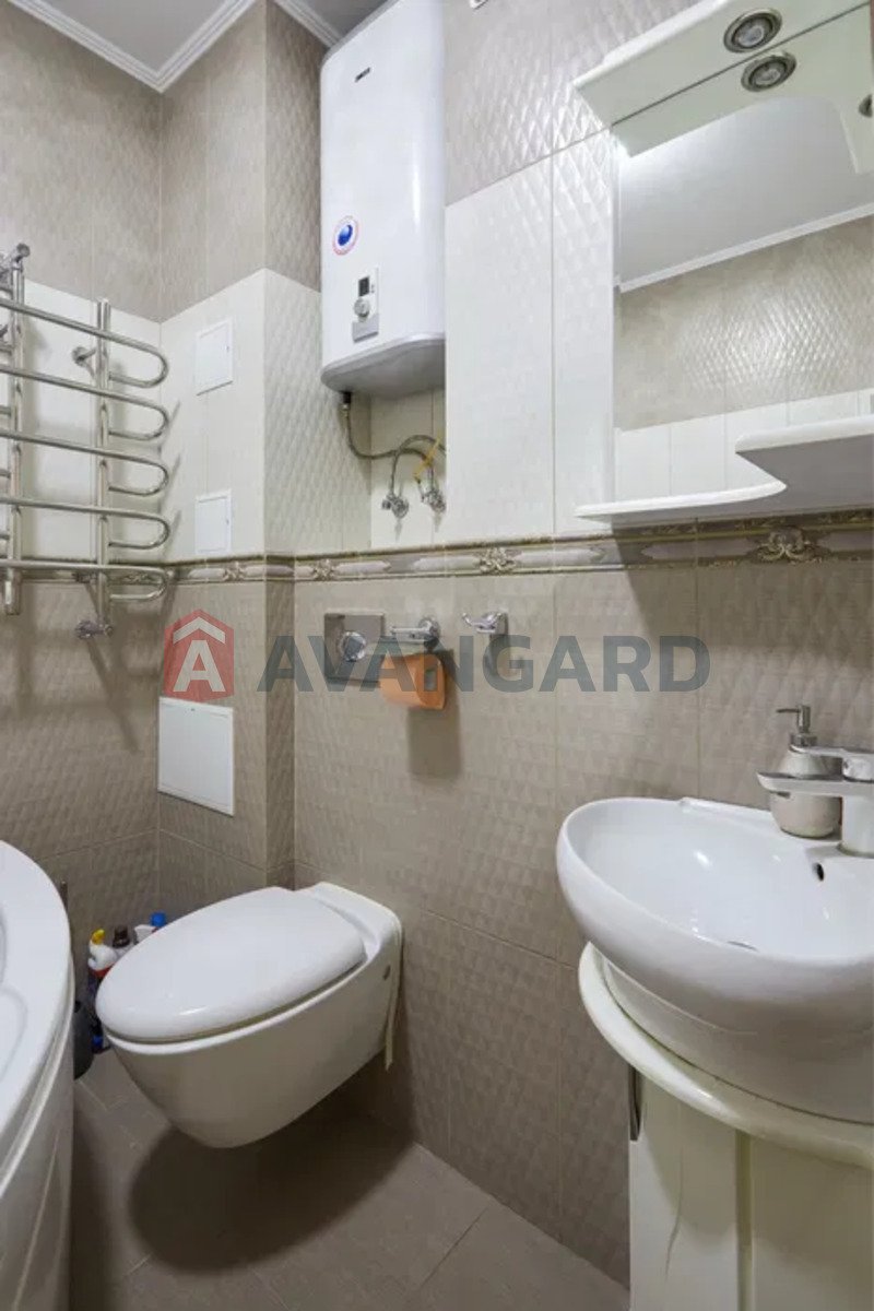 3 ��. ��������, 80/-/25 ��. �., 8/10 ������ ���� 20