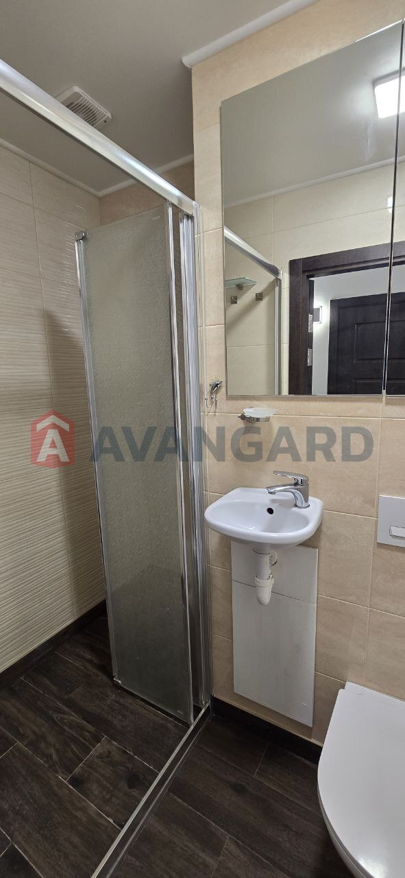 2 ��. ��������, 56/-/19 ��. �., 18/22 ������ ���� 8