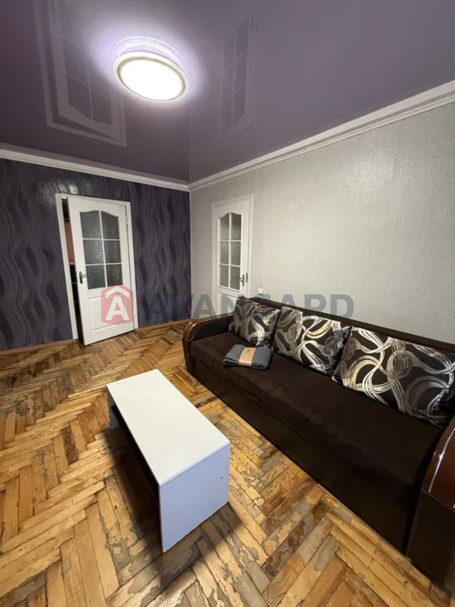 1 ����. ��������, 42/-/7 ��. �., 2/5 ���� ���� 8