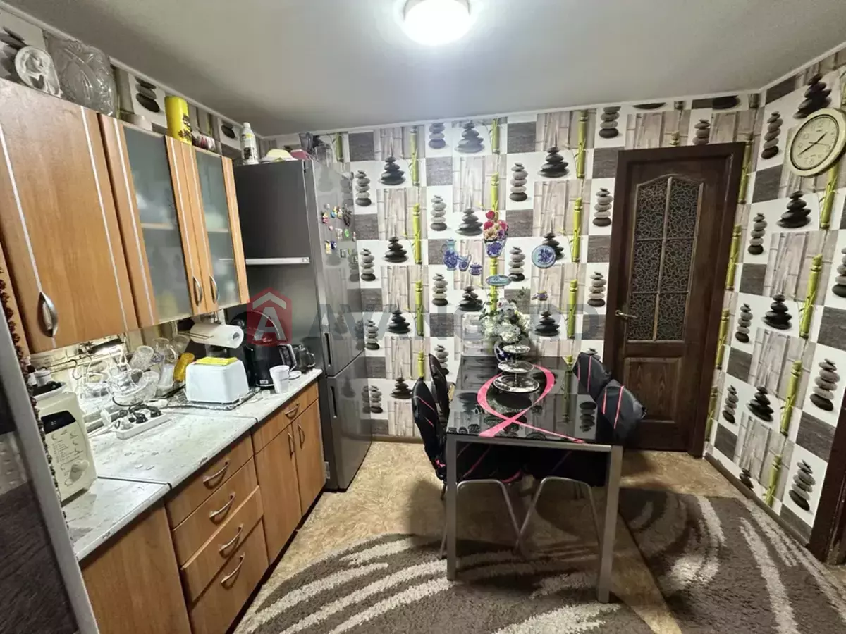 2 ��. ��������, 38/-/8 ��. �., 4/5 ������ ���� 4
