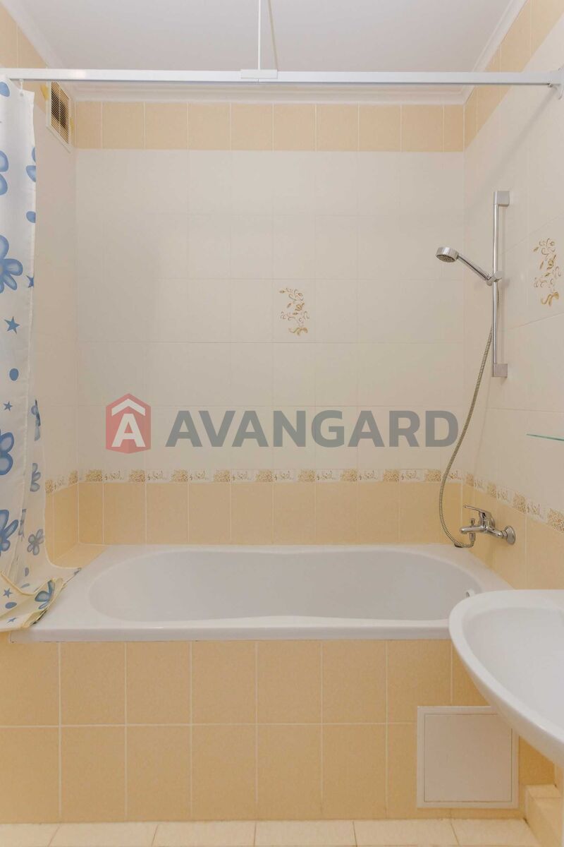 1 ����. ��������, 43/18/12 ��. �., 24/26 ���� ���� 14