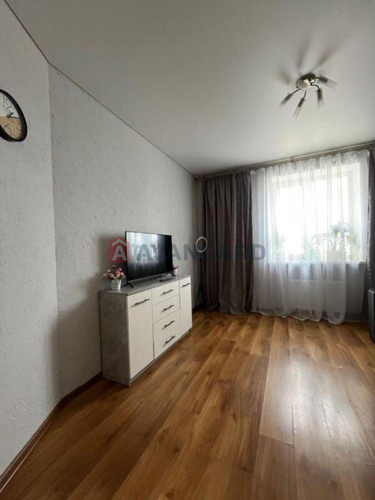 2 ��. ��������, 48/-/15 ��. �., 3/8 ������ ���� 5