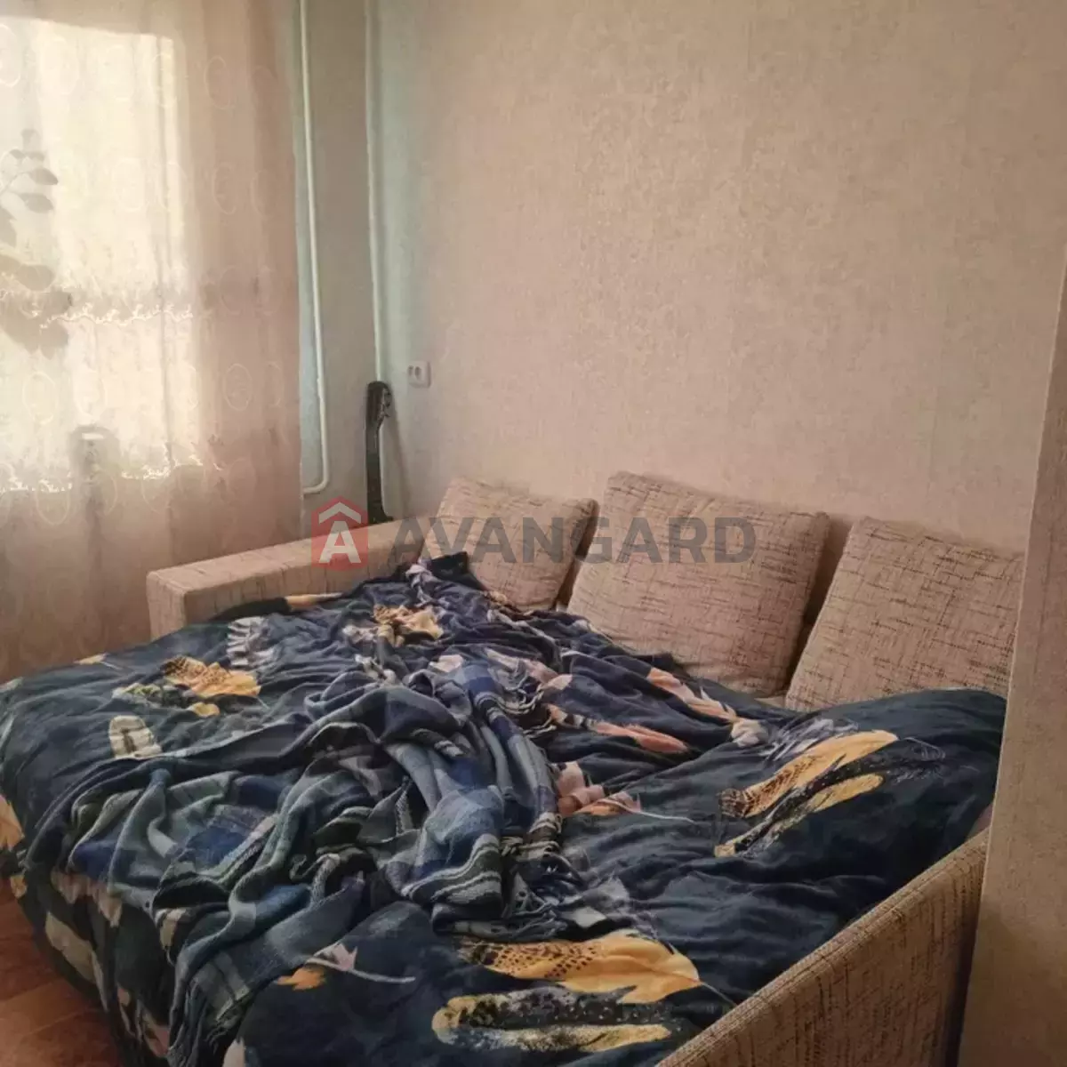 1 ����. ��������, 23/-/4 ��. �., 4/9 ���� ���� 3