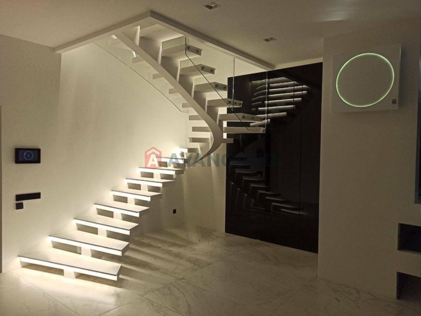 4 ��. ��������, 182/95/40 ��. �., 29/30 ������ ���� 7