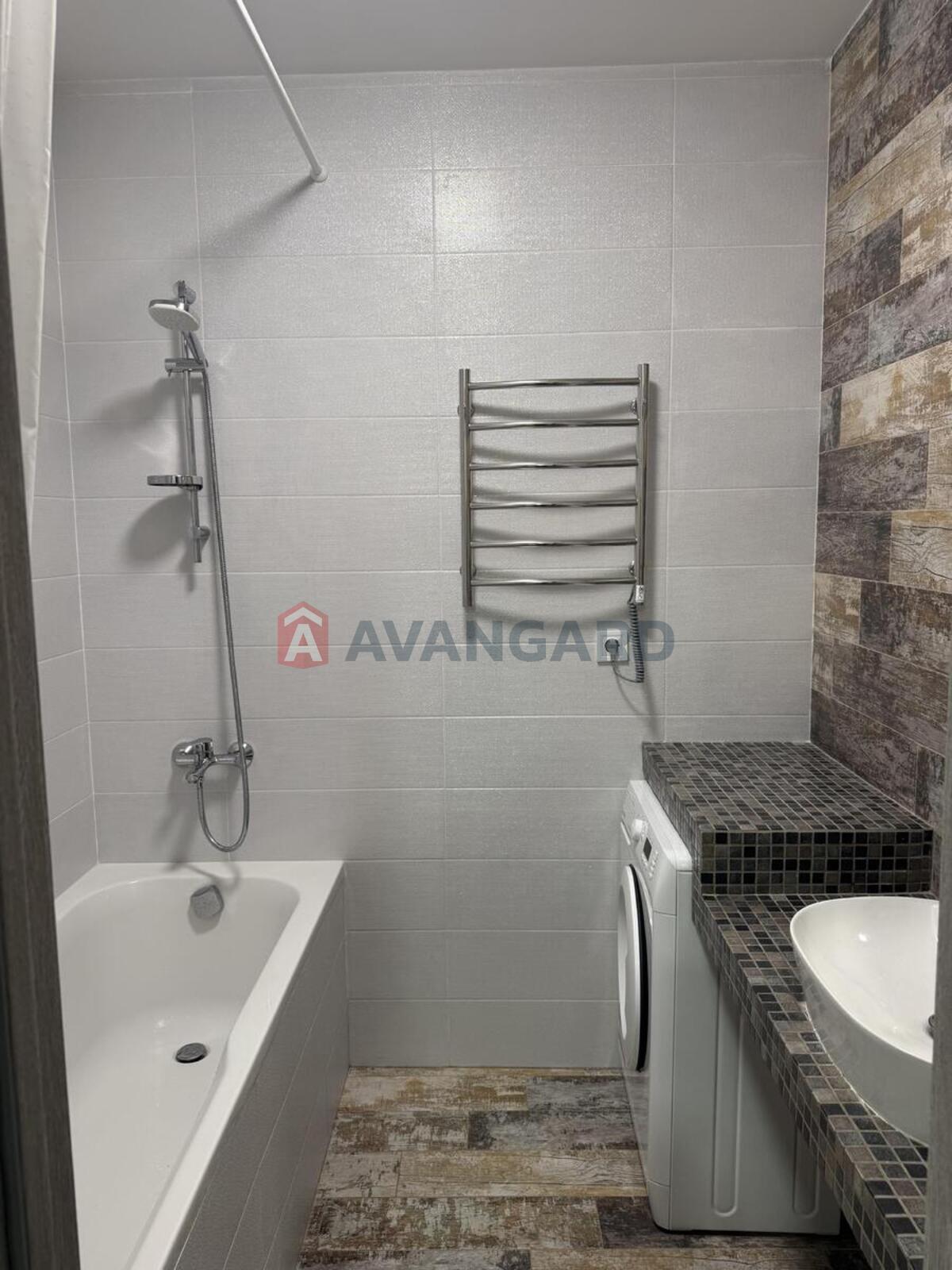 2 ��. ��������, 66/36/10 ��. �., 9/23 ������ ���� 10