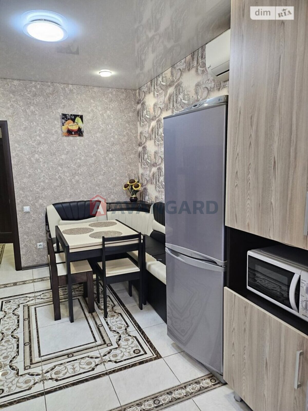 1 ��. ��������, 59/25/20 ��. �., 5/12 ������ ���� 6