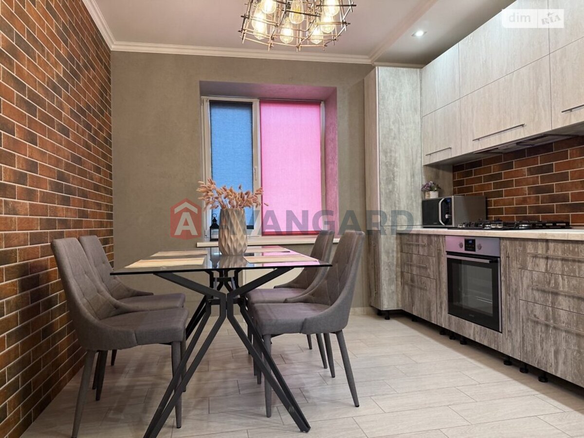 1 ��. ��������, 46/22/13 ��. �., 8/12 ������ ���� 20