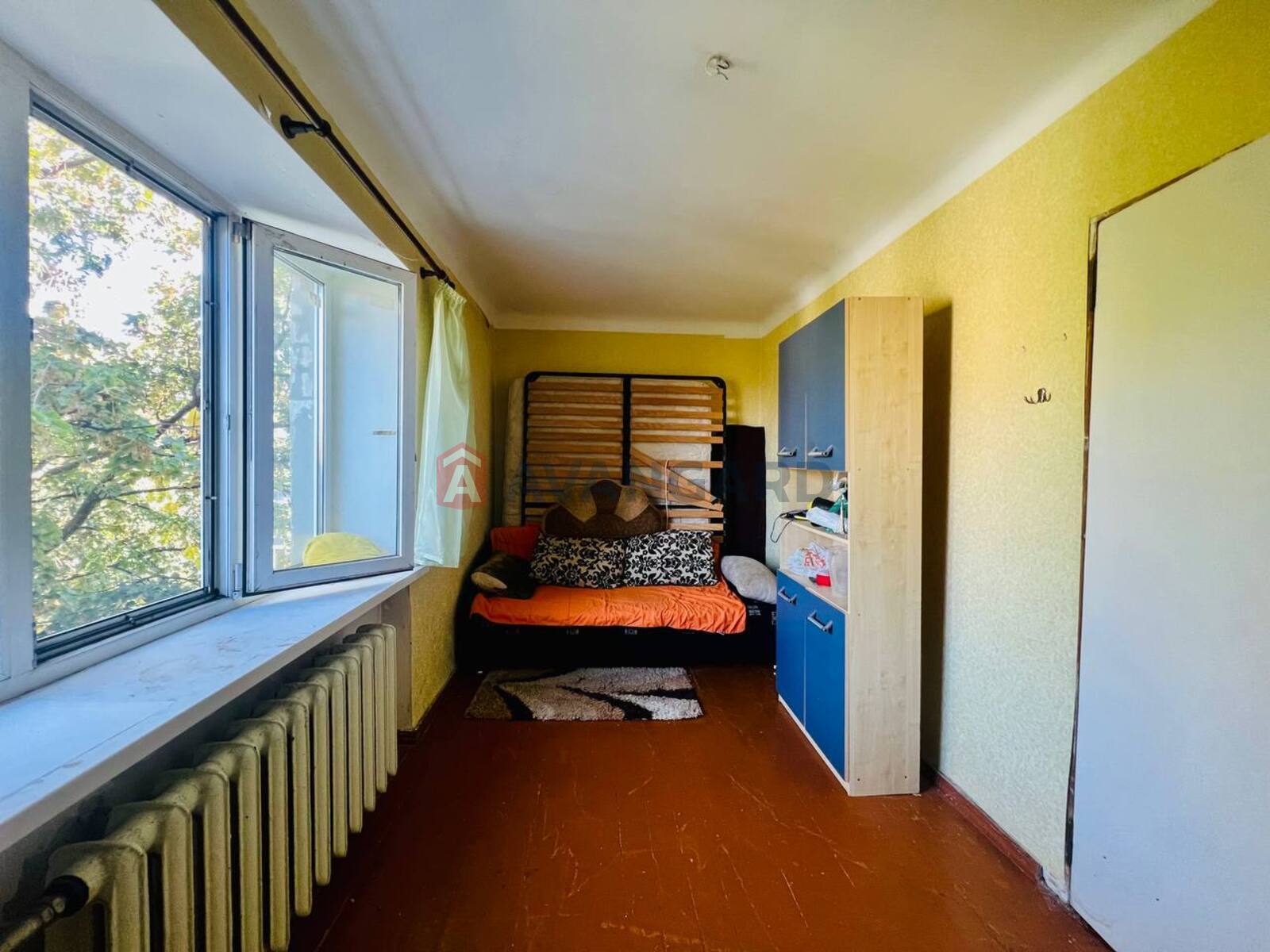 2 ��. ��������, 46/30/6 ��. �., 5/5 ������ ���� 19