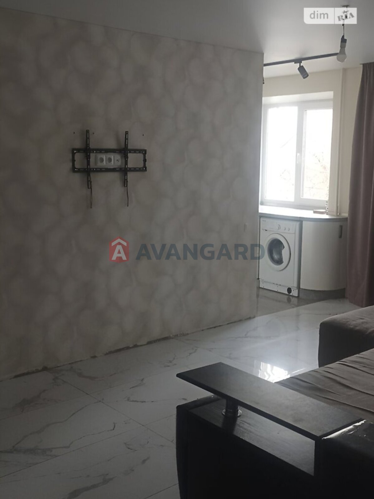 3 . , 58/-/- . ., 4/5   9