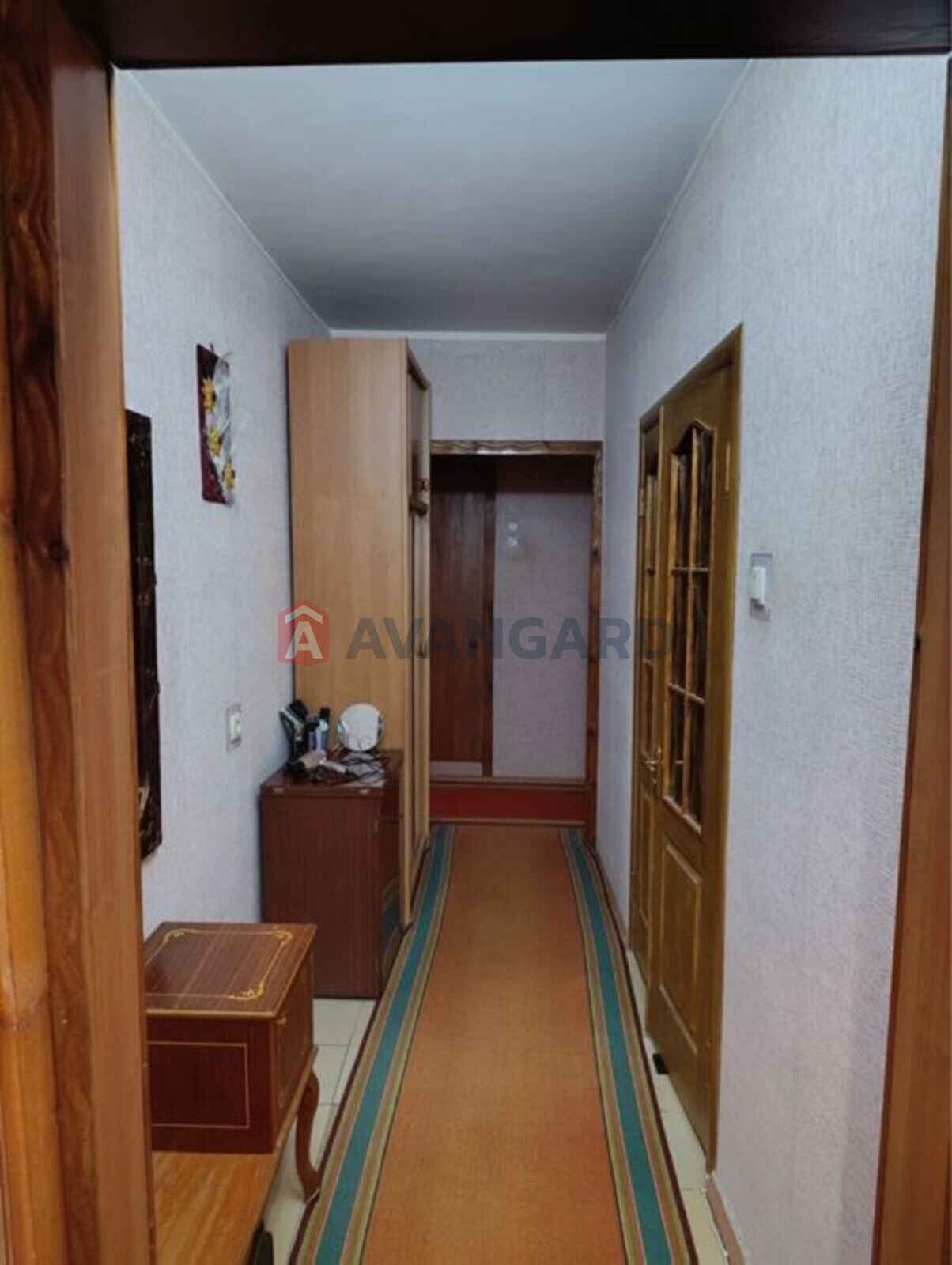 3 ��. ��������, 70/-/8 ��. �., 6/9 ������ ���� 1