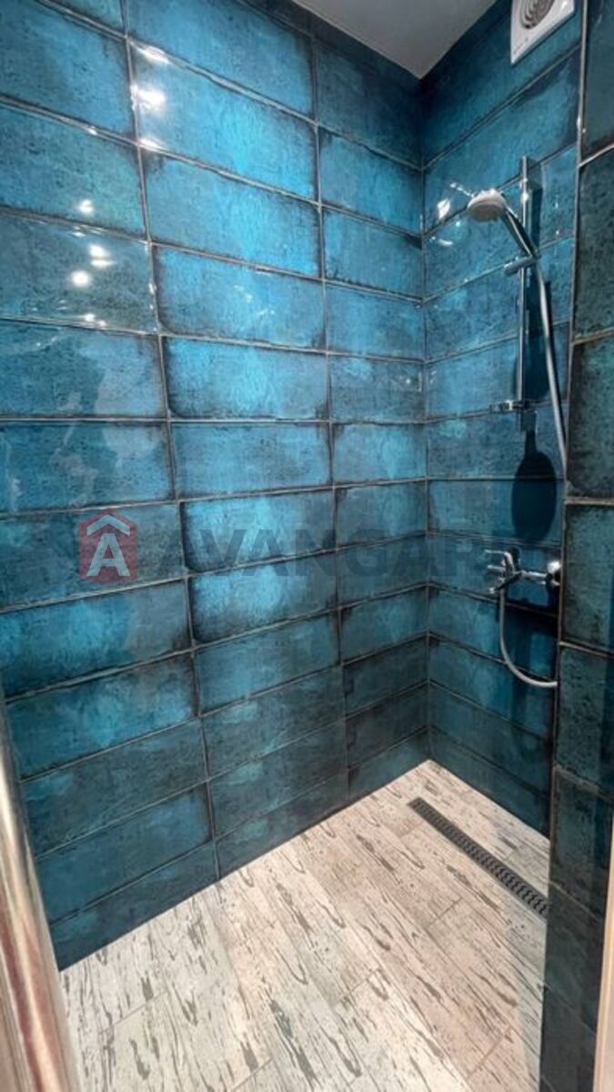 3 ����. ��������, 70/-/9 ��. �., 3/9 ���� ���� 4