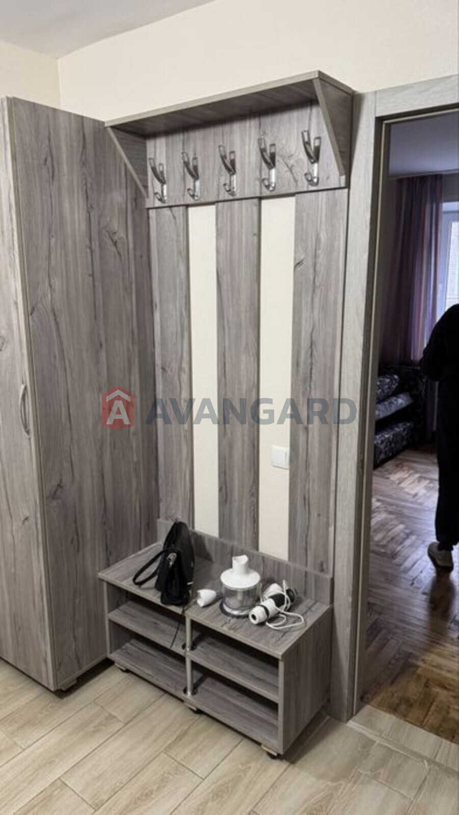 1 ��. ��������, 37/-/7 ��. �., 2/5 ������ ���� 17