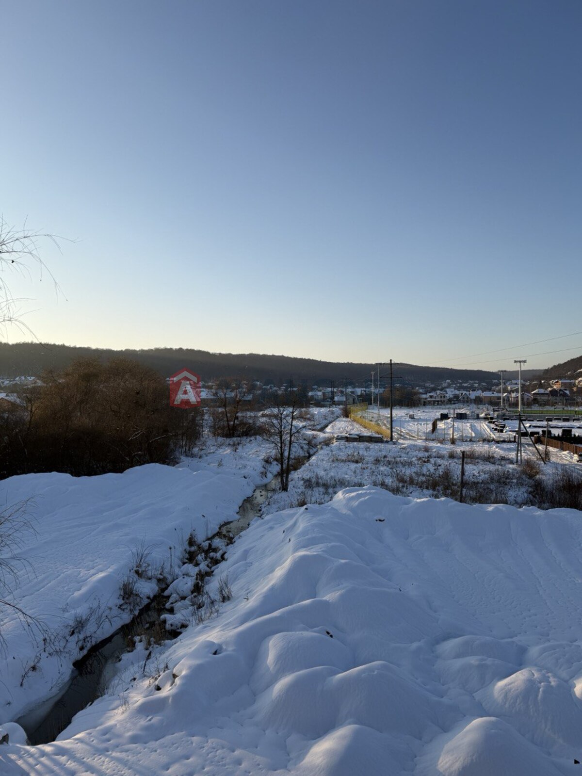 3 ����. ��������, 114/37/40 ��. �., 4/4 ���� ���� 9