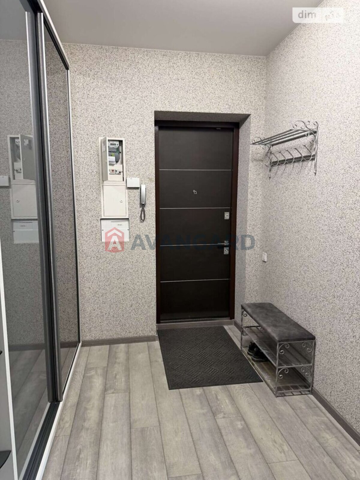 3 ��. ��������, 70/70/- ��. �., 2/5 ������ ���� 10