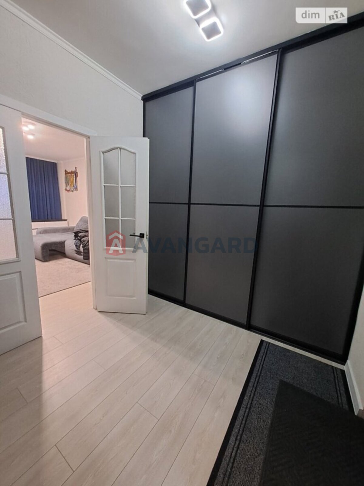 1 ��. ��������, 62/-/- ��. �., 13/16 ������ ���� 8