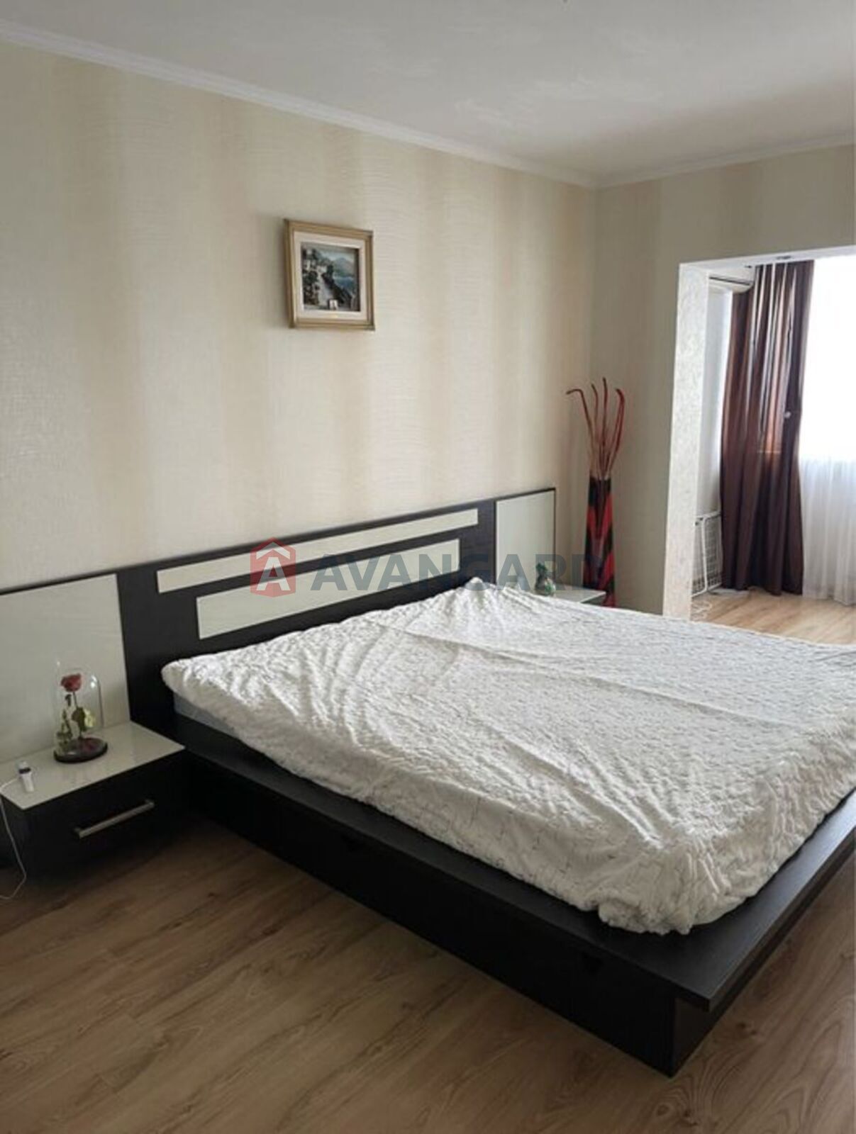 3 ����. ��������, 72/-/20 ��. �., 8/9 ���� ���� 10