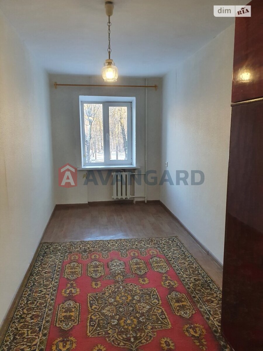 3 ��. ��������, 55/40/5 ��. �., 3/5 ������ ���� 18