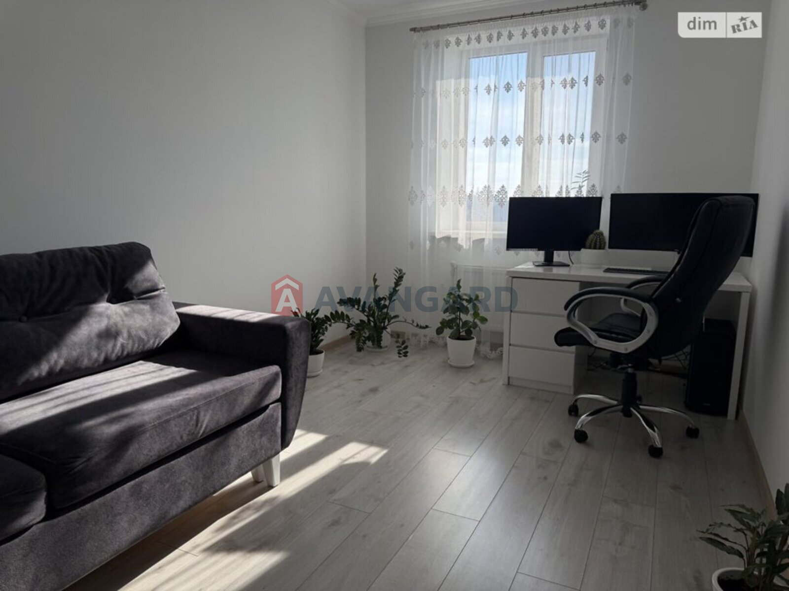 3 ��. ��������, 95/58/30 ��. �., 4/9 ������ ���� 6