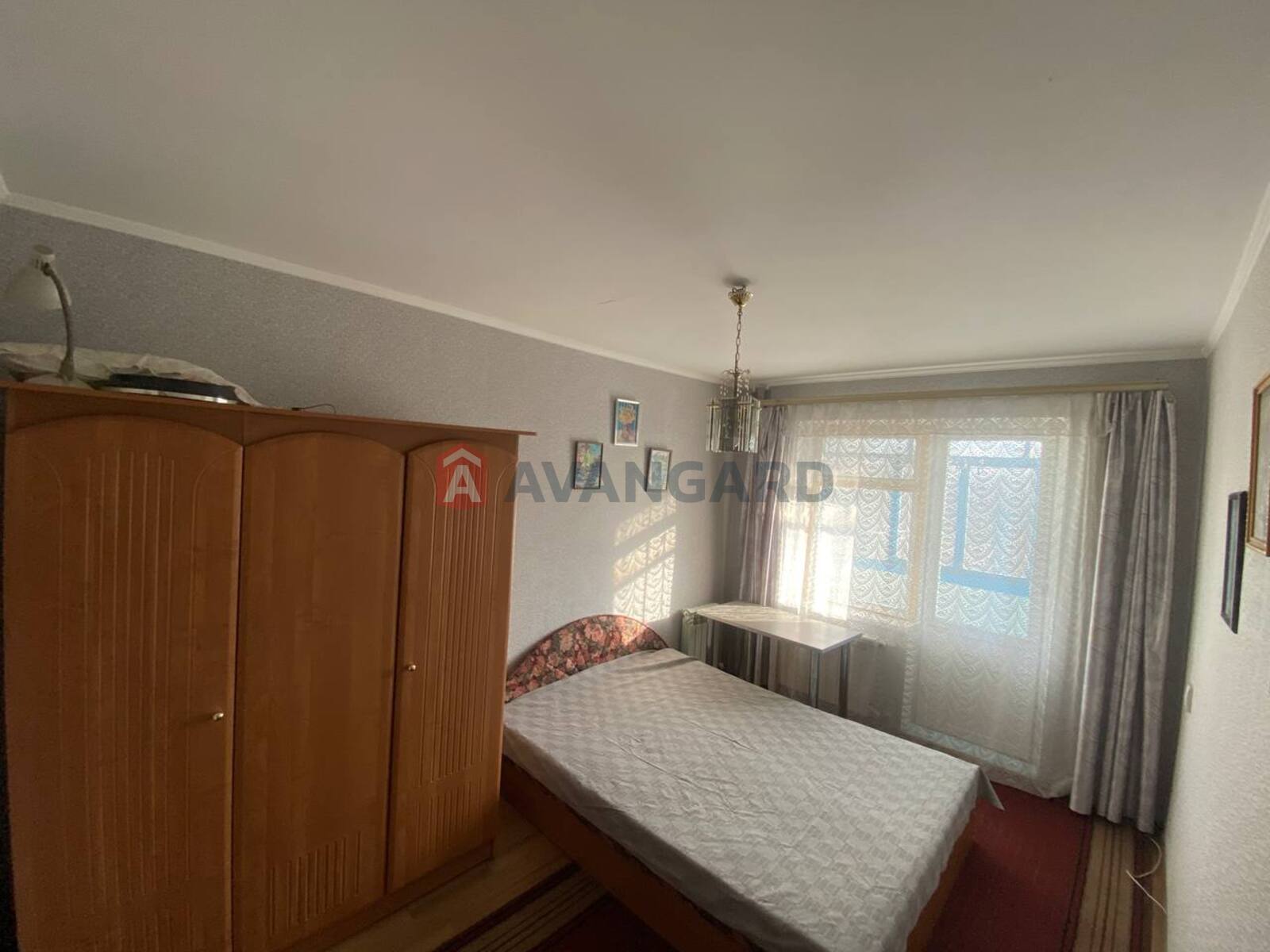 3 ��. ��������, 63/-/8 ��. �., 3/9 ������ ���� 2