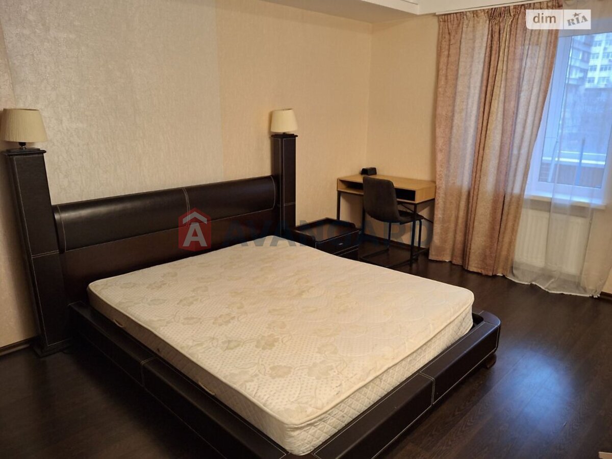 2 ��. ��������, 53/36/6 ��. �., 7/9 ������ ���� 4