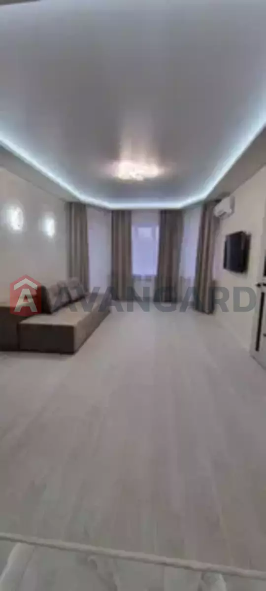 3 ��. ��������, 80/-/11 ��. �., 6/11 ������ ���� 24