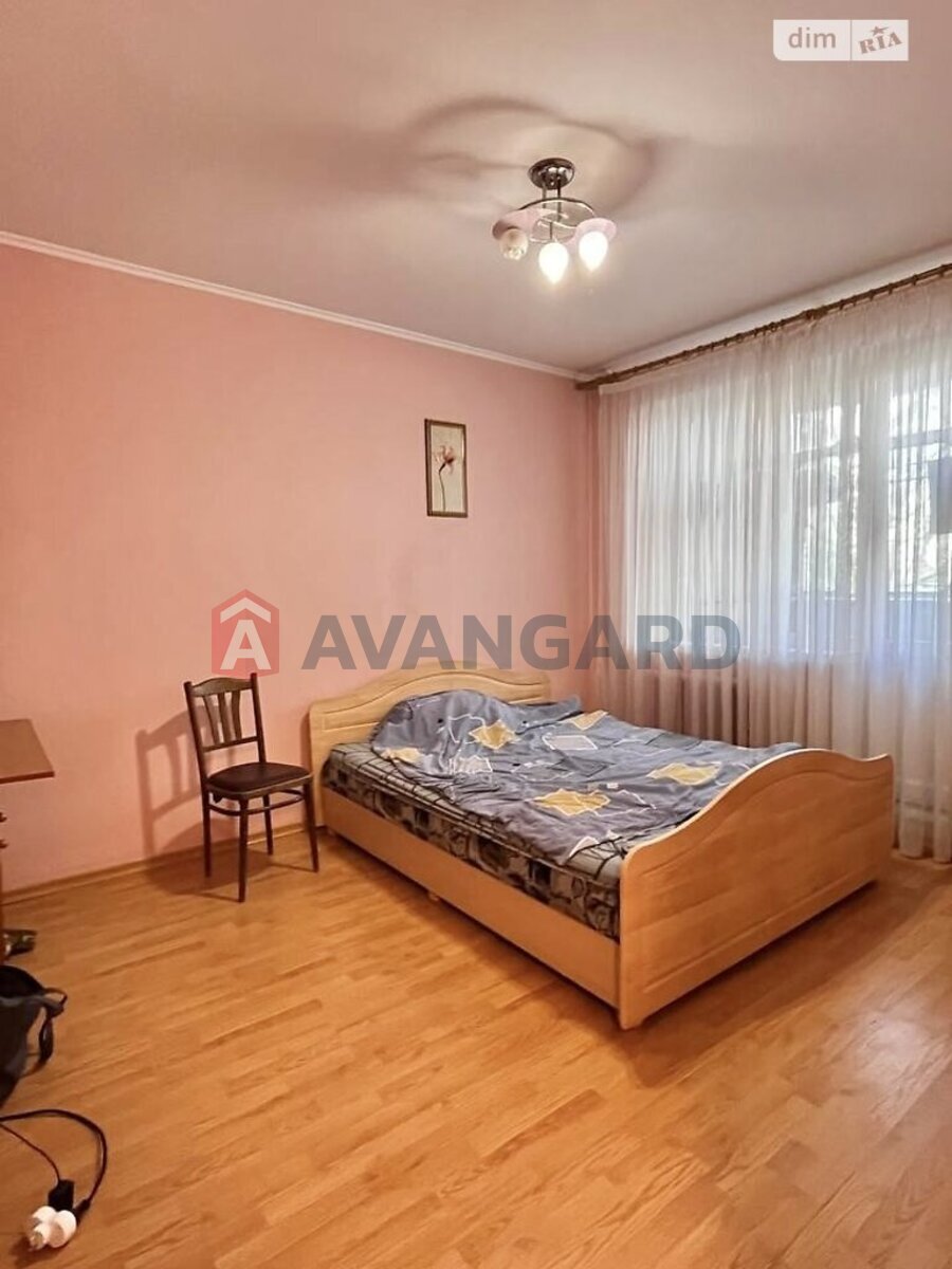 3 ��. ��������, 70/-/- ��. �., 2/9 ������ ���� 1