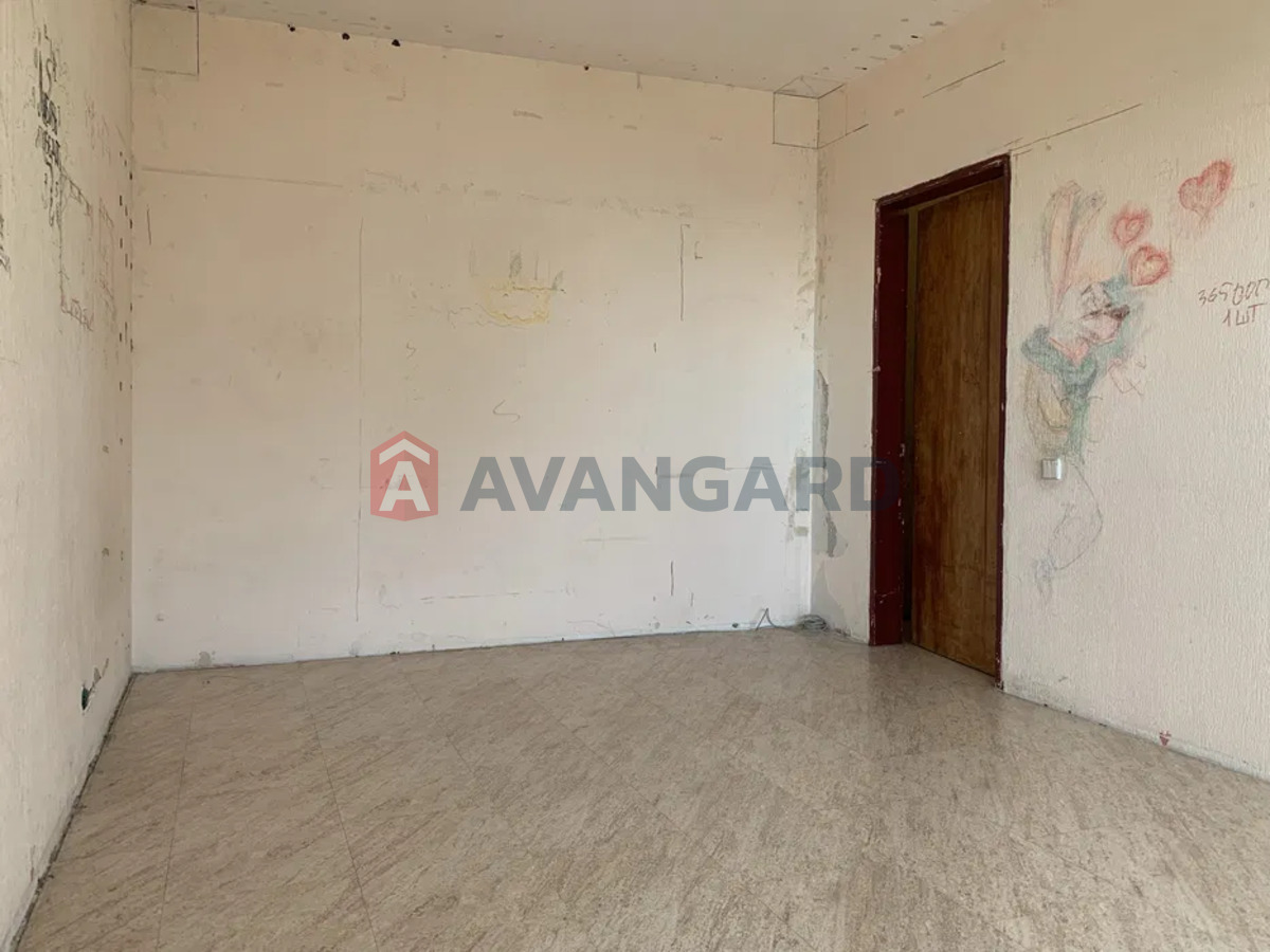 2 ��. ��������, 58/-/8 ��. �., 10/12 ������ ���� 12