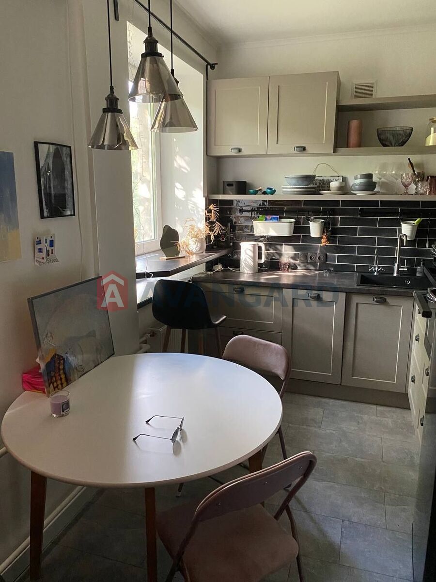 2 ��. ��������, 55/37/12 ��. �., 3/3 ������ ���� 3