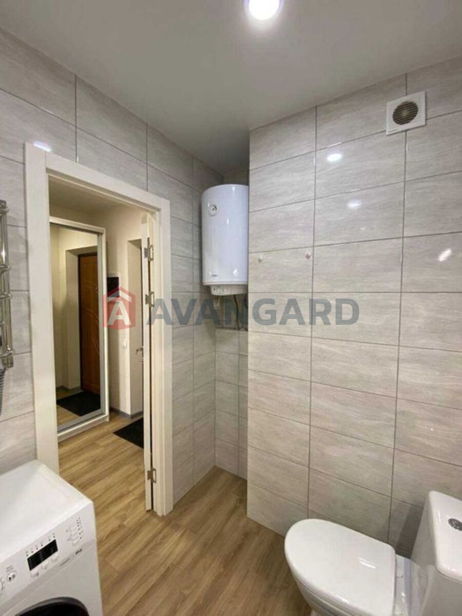 1 ��. ��������, 40/-/10 ��. �., 3/24 ������ ���� 11