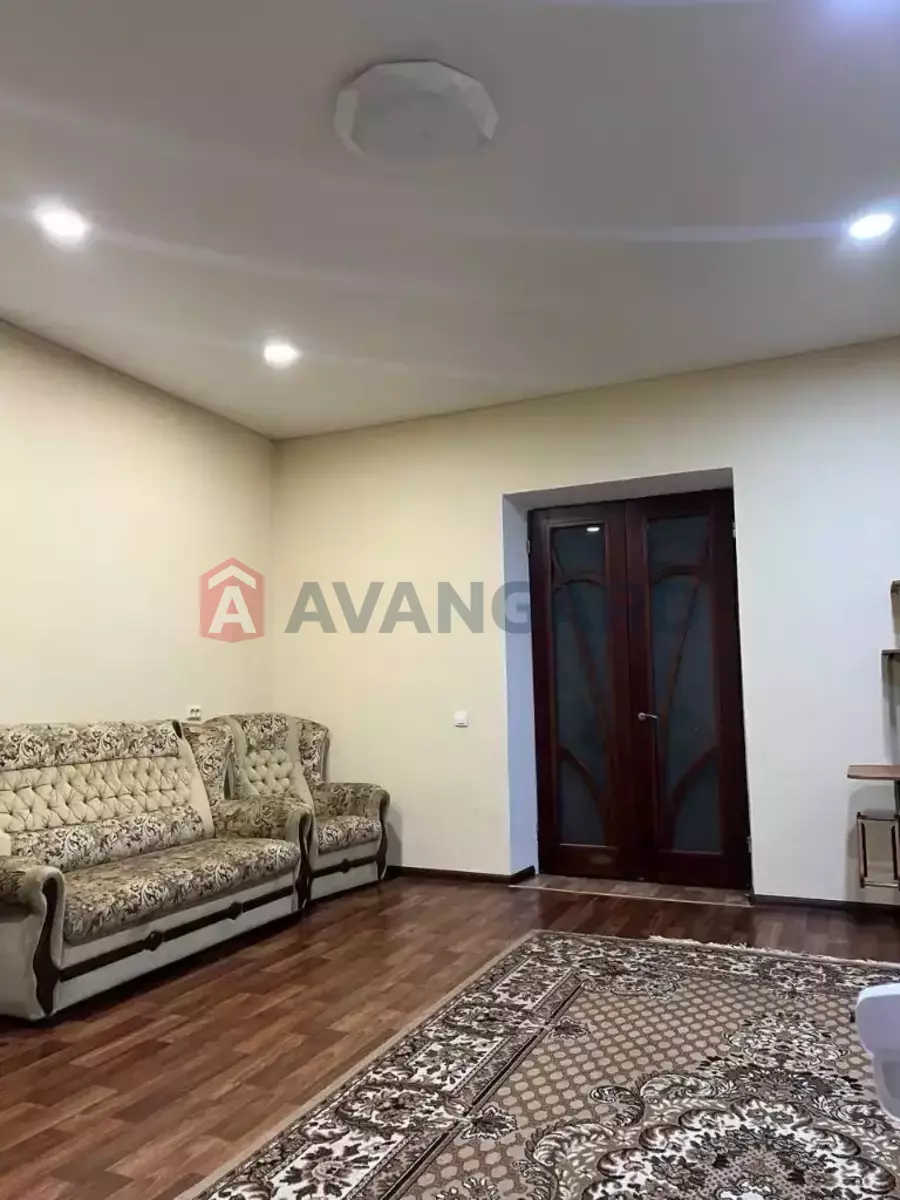 2 ��. ��������, 75/46/14 ��. �., 4/4 ������ ���� 2