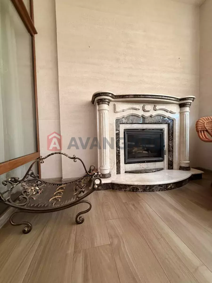 3 ��. ��������, 168/-/22 ��. �., 2/5 ������ ���� 20