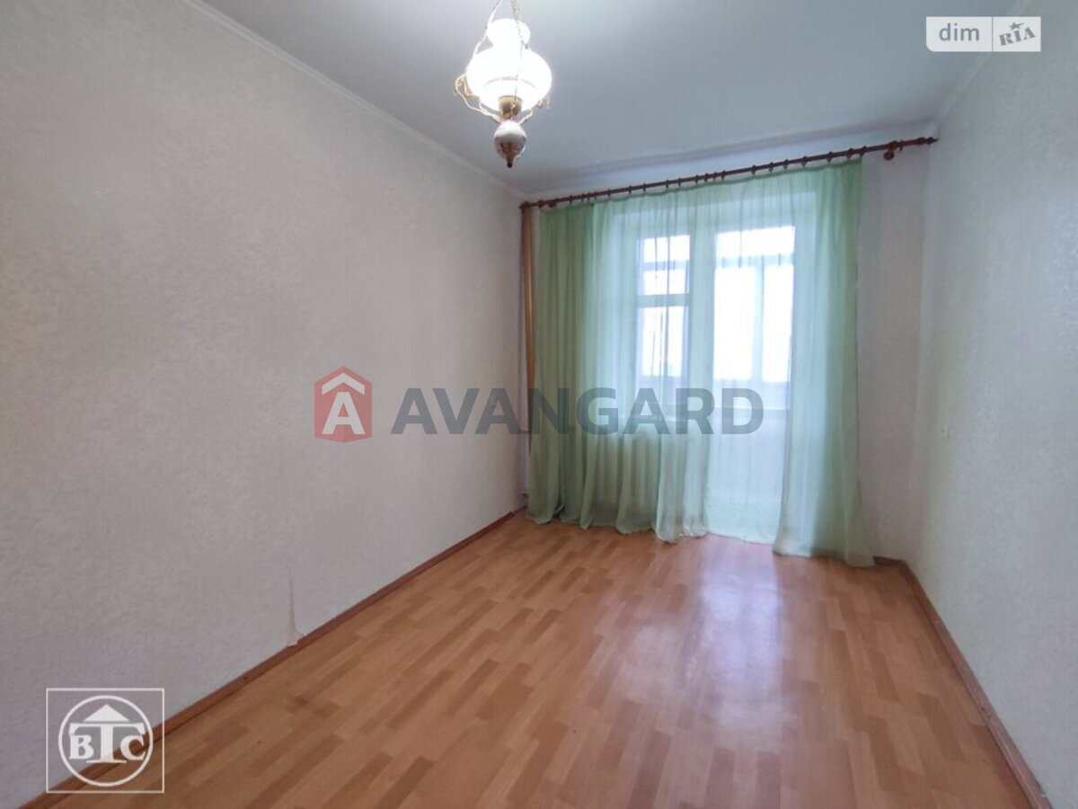 2 ��. ��������, 47/27/7 ��. �., 10/10 ������ ���� 5