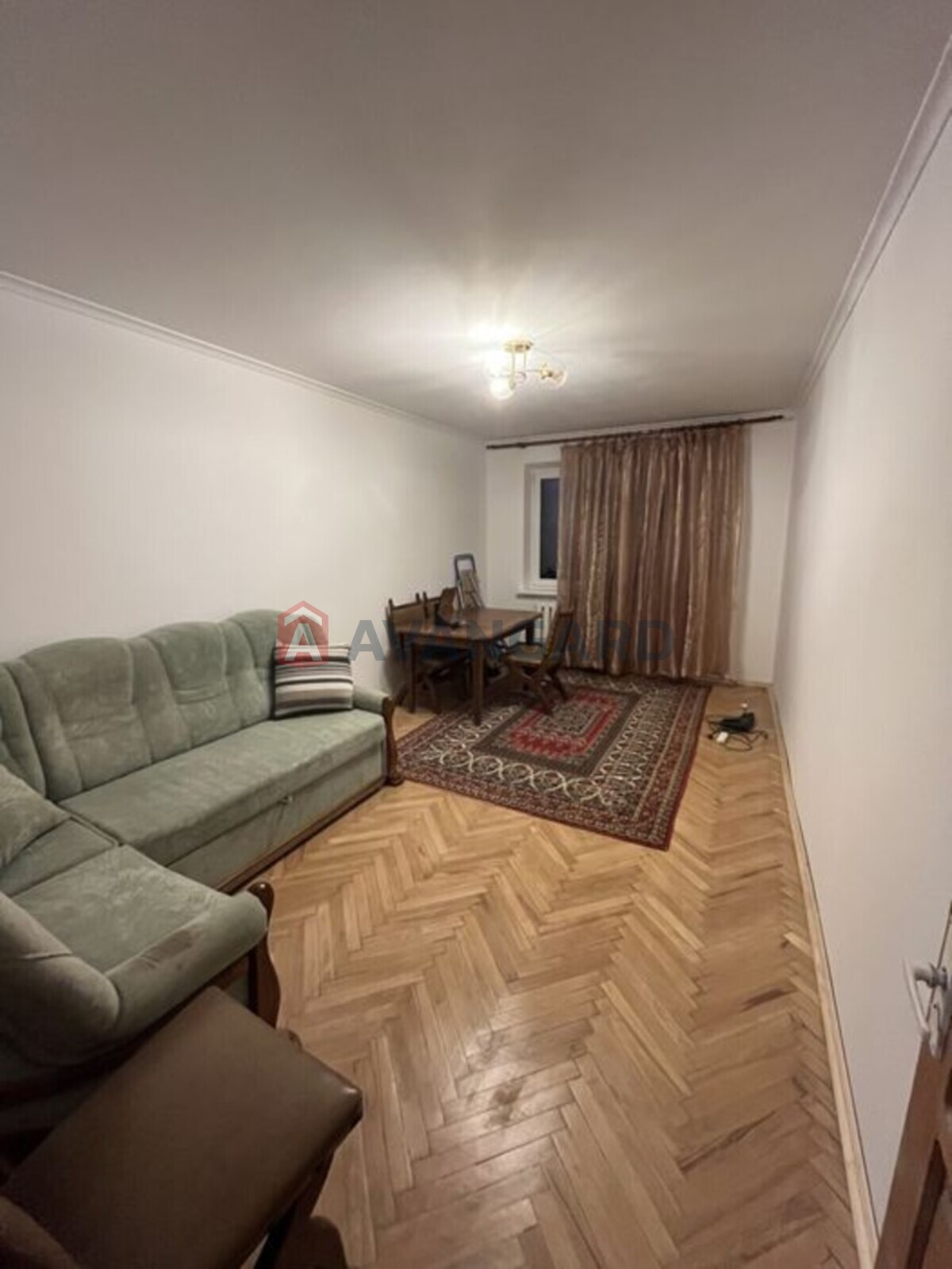 2 ����. ��������, 48/-/5 ��. �., 5/5 ���� ���� 2