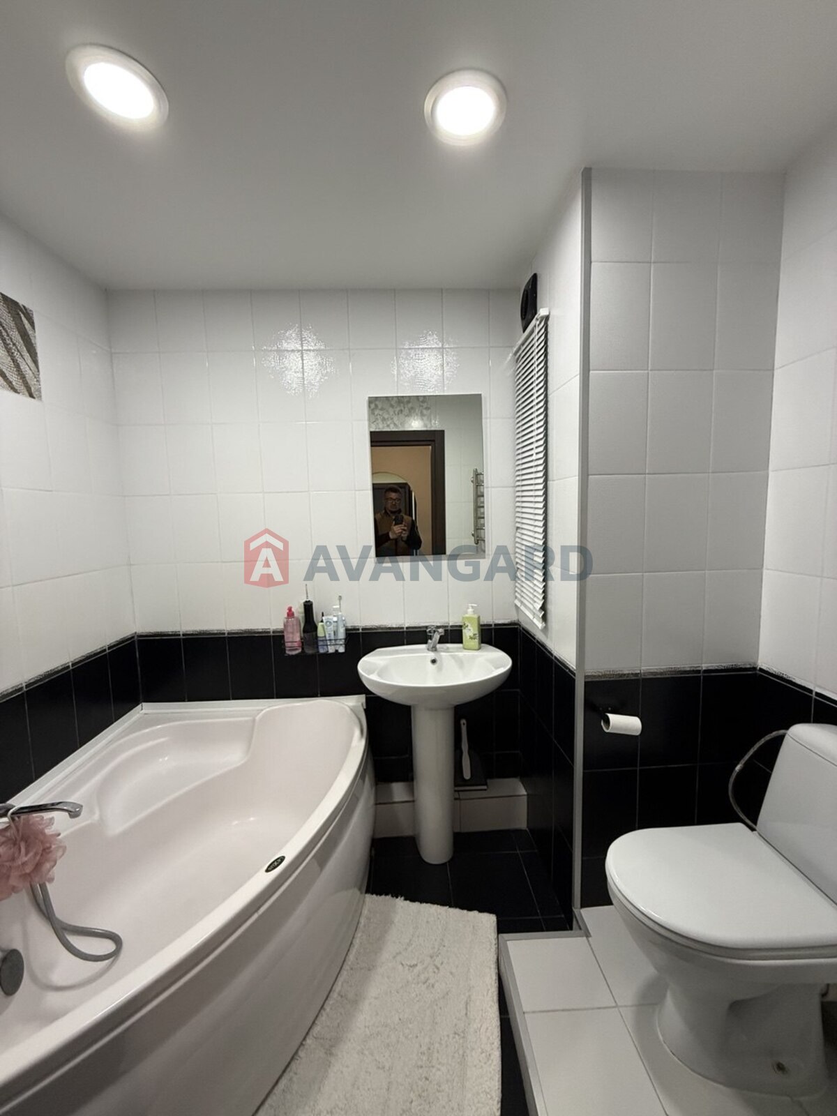 3 ��. ��������, 72/-/9 ��. �., 9/9 ������ ���� 11