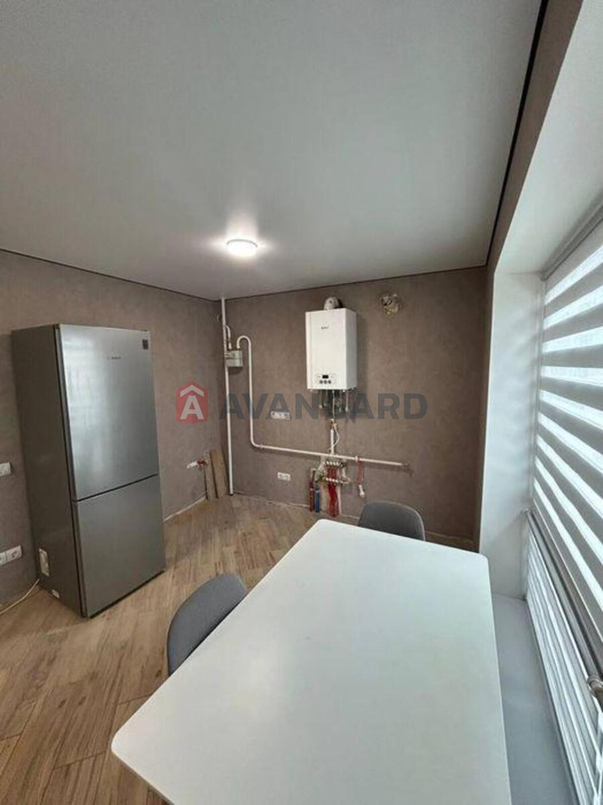 1 ��. ��������, 30/-/12 ��. �., 2/4 ������ ���� 7